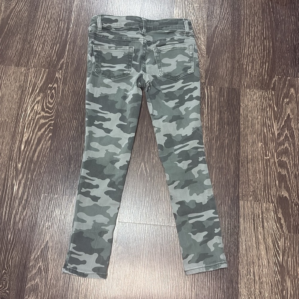 Girl Cat & Jack Camo jegging jeans size 7 - Picture 2 of 4
